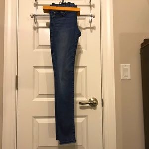 True Religion Halle 5 pocket blue jeans with embroidered back pockets (size 25)